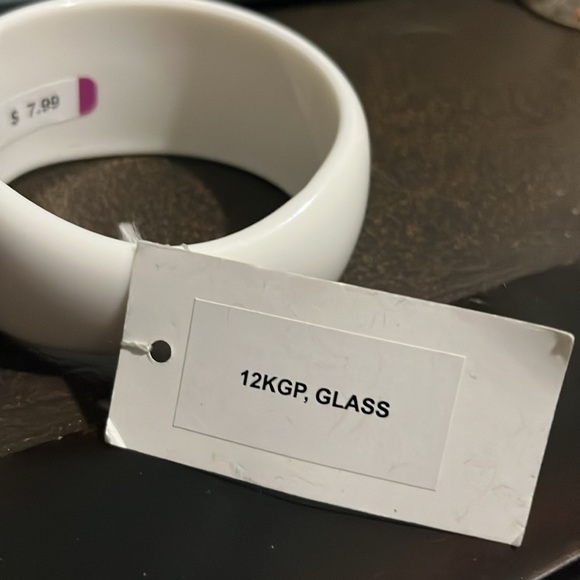 Danielle’s Stevens white with rhinestones bangle - Picture 5 of 5